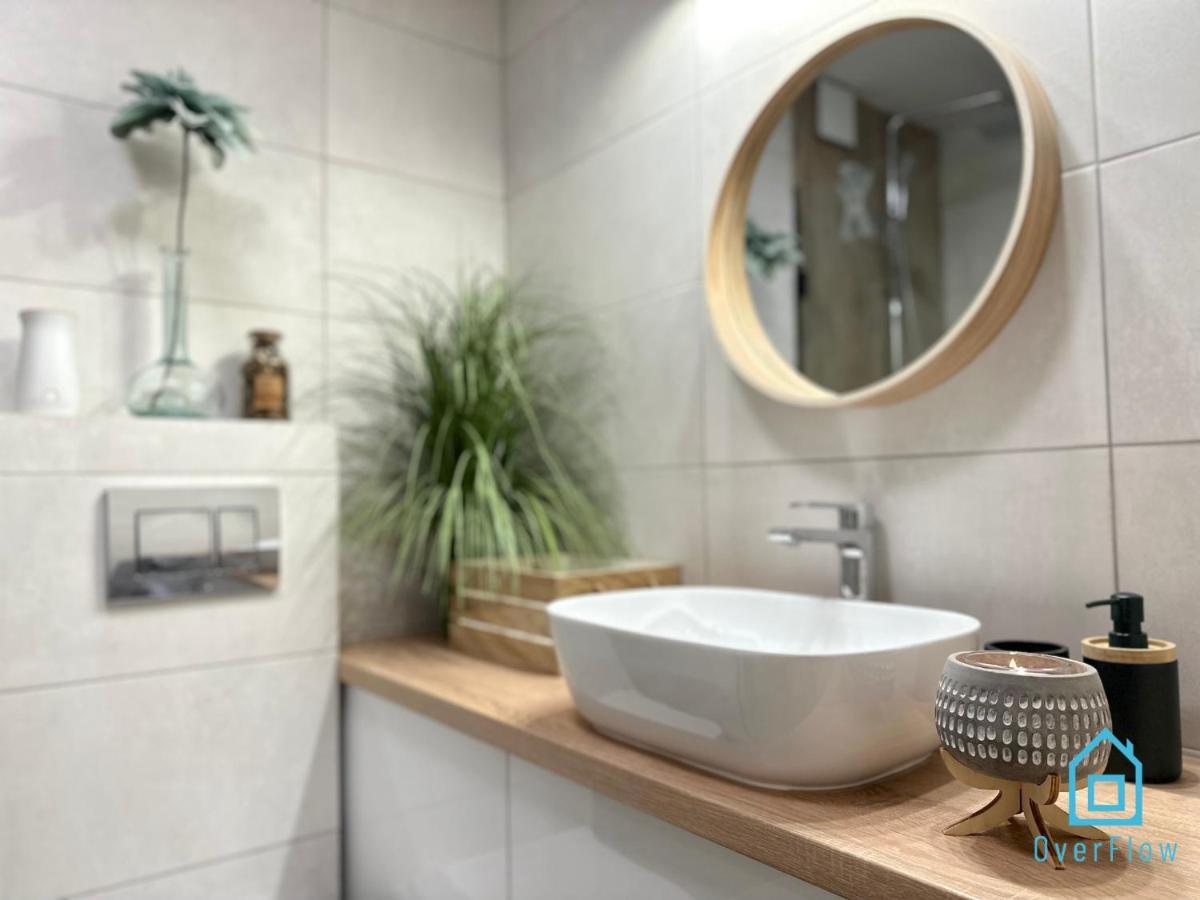 Boho Apartment - 10 Min To Old Town Gdansk,Pkp & Shopping Mall ภายนอก รูปภาพ